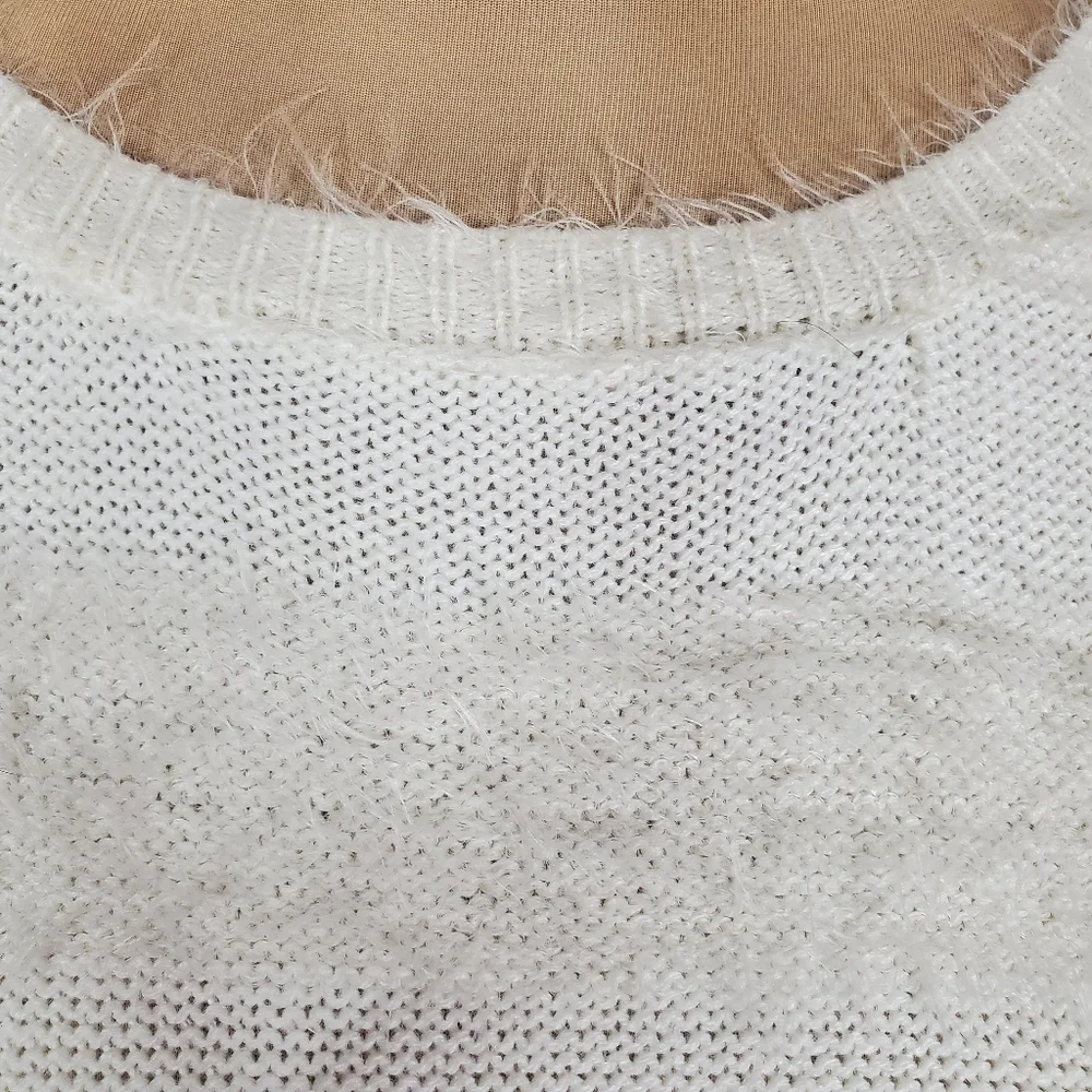 ♡ Josepeh A. Cream Long Sleeve Striped Eyelash Fur Sweater Size Medium - Picture 6 of 7